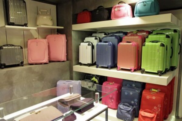 Carpisa deschide un nou magazin în România
